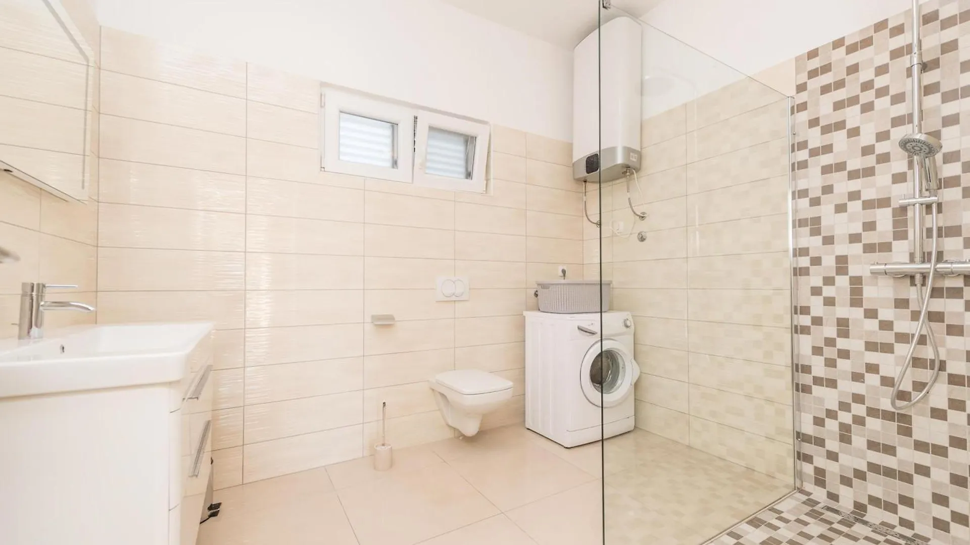 Family Friendly Pool House Ana - Happy Rentals Bibinje