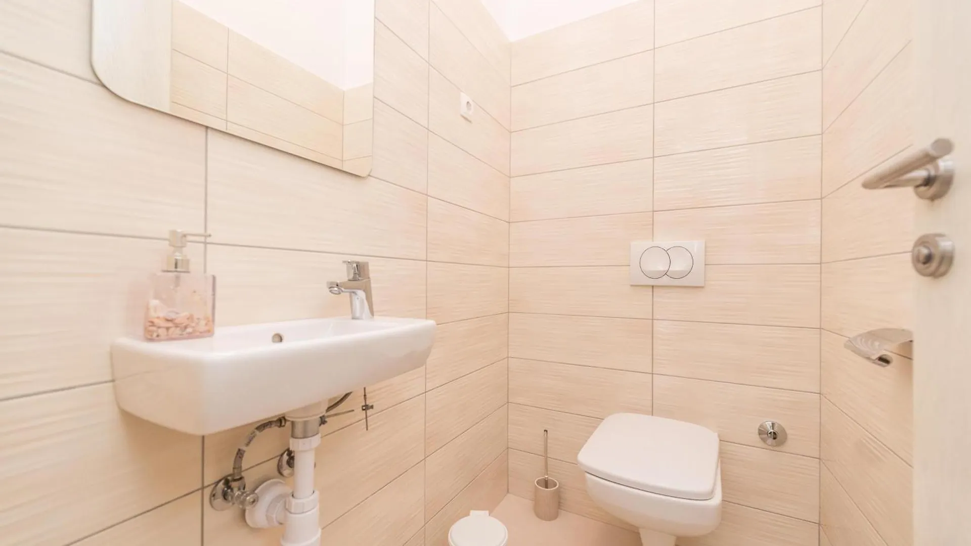 Family Friendly Pool House Ana - Happy Rentals Bibinje