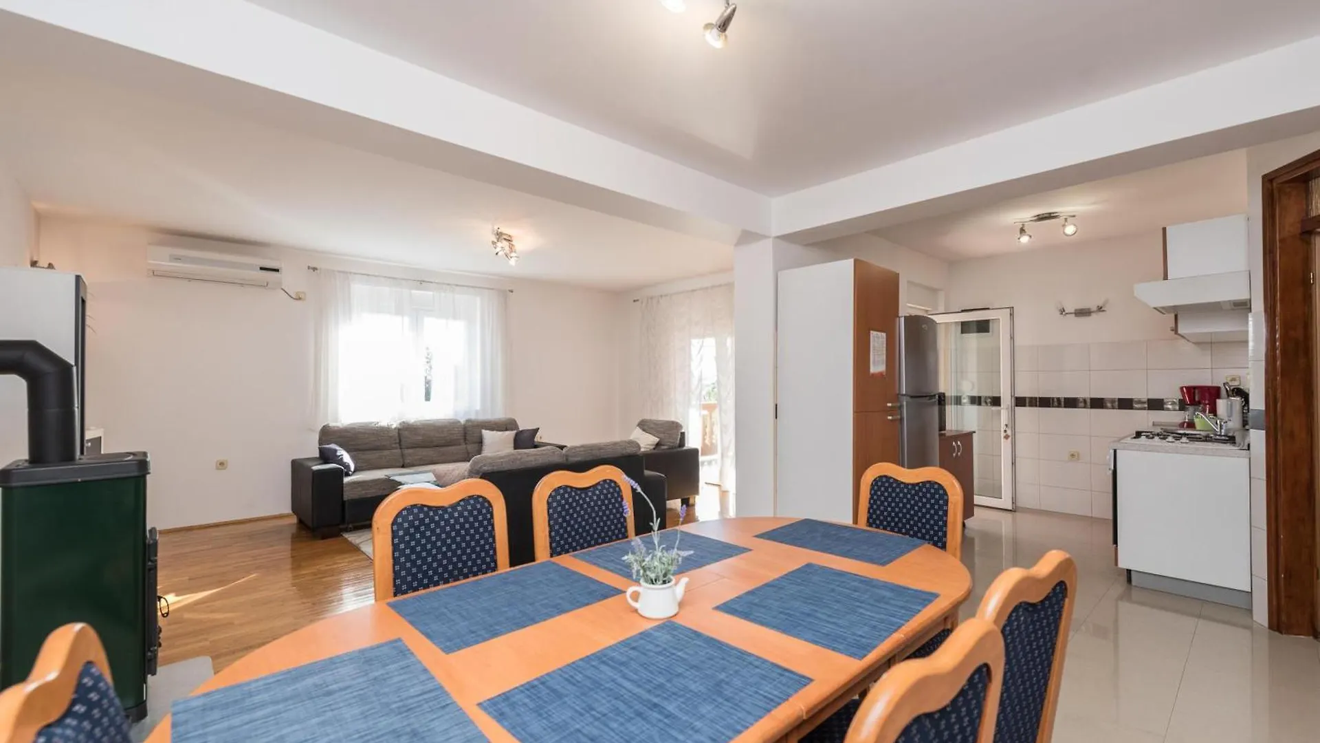 Family Friendly Pool House Ana - Happy Rentals Bibinje Holiday home