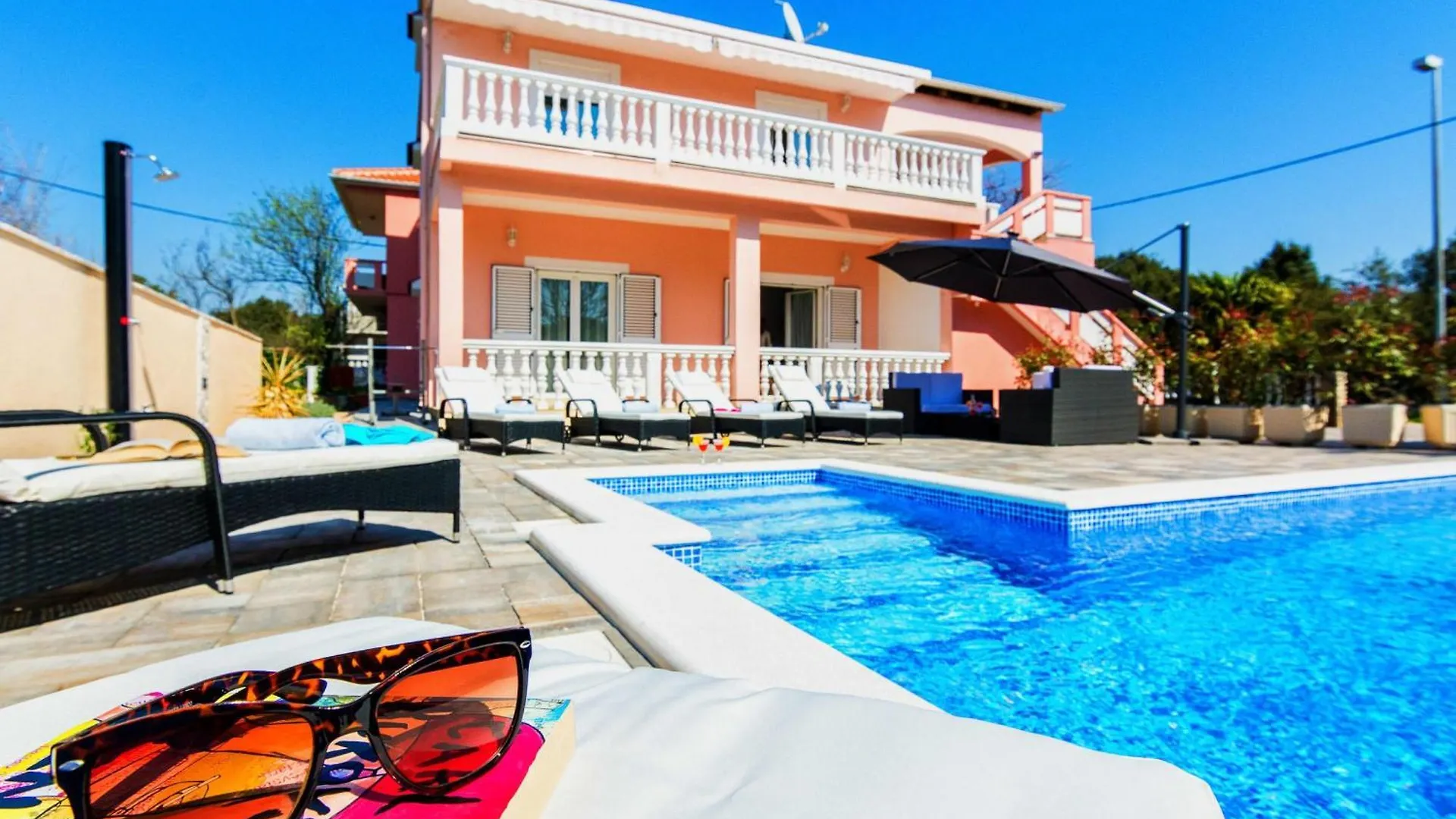 Family Friendly Pool House Ana - Happy Rentals Bibinje Holiday home