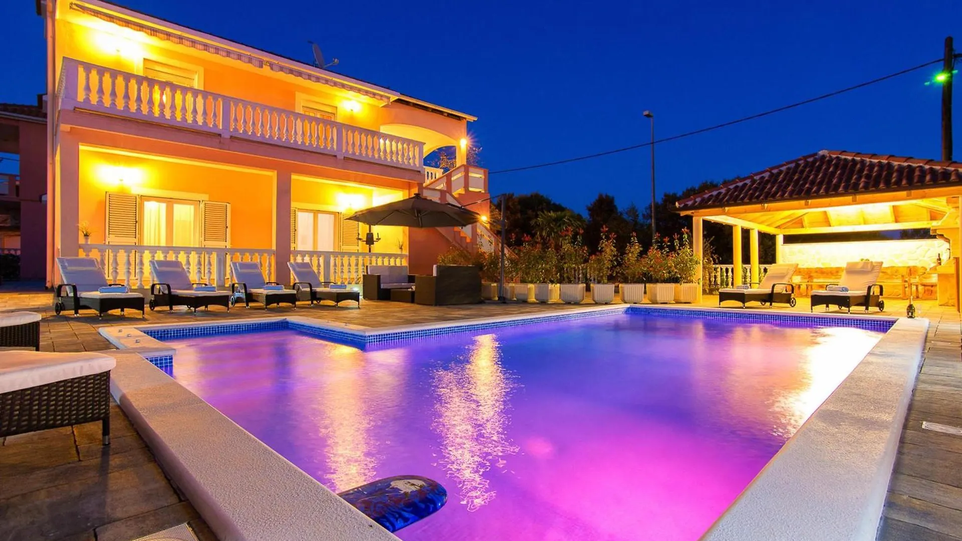Family Friendly Pool House Ana - Happy Rentals Bibinje