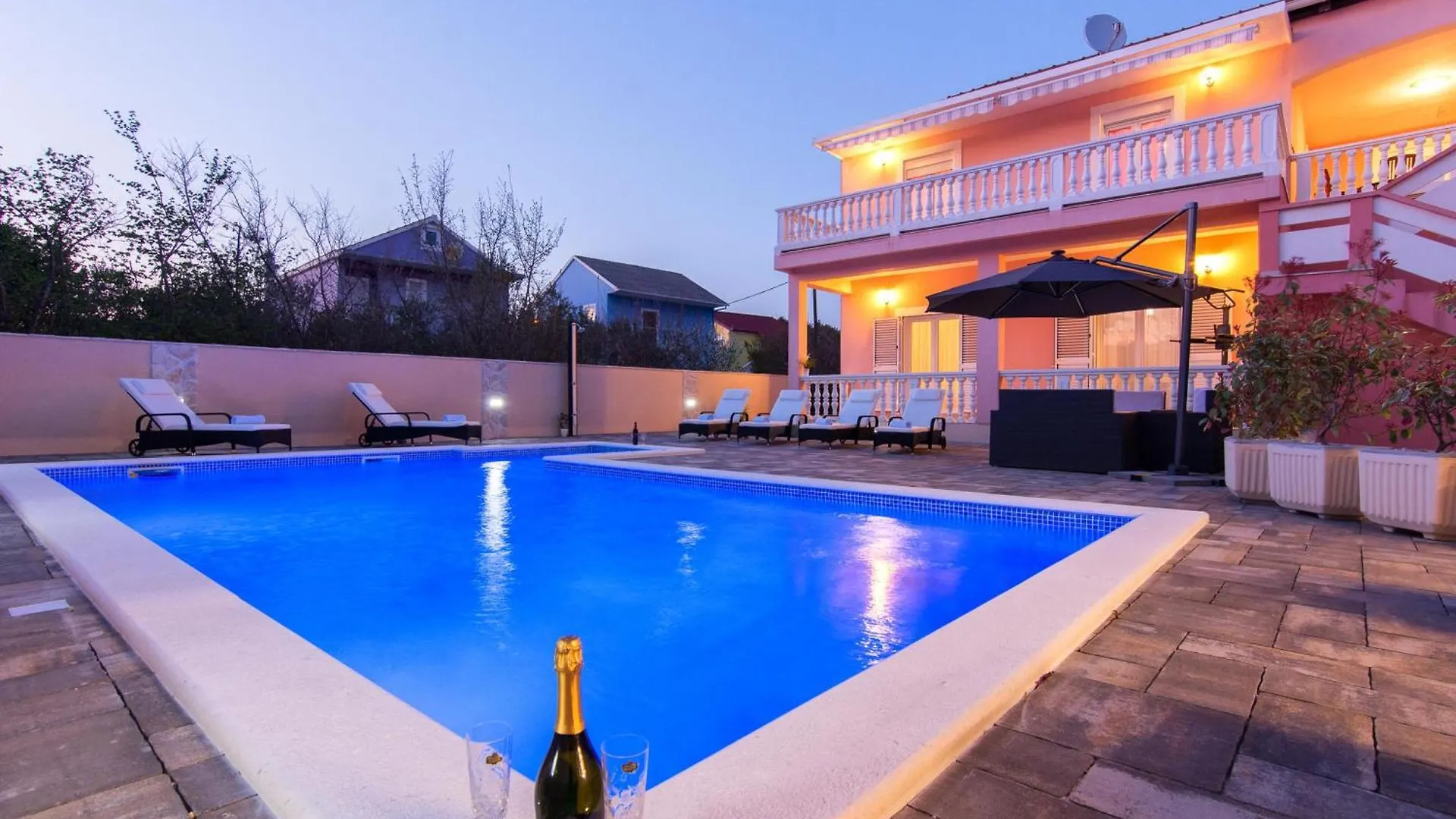 Family Friendly Pool House Ana - Happy Rentals Bibinje Holiday home