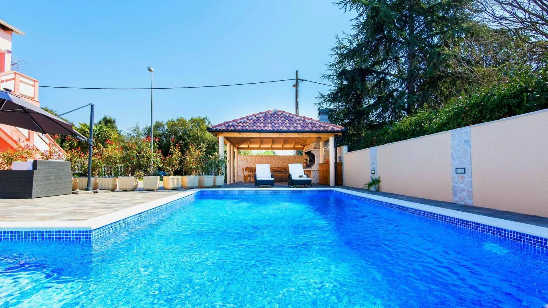 Family Friendly Pool House Ana - Happy Rentals Bibinje 0*,