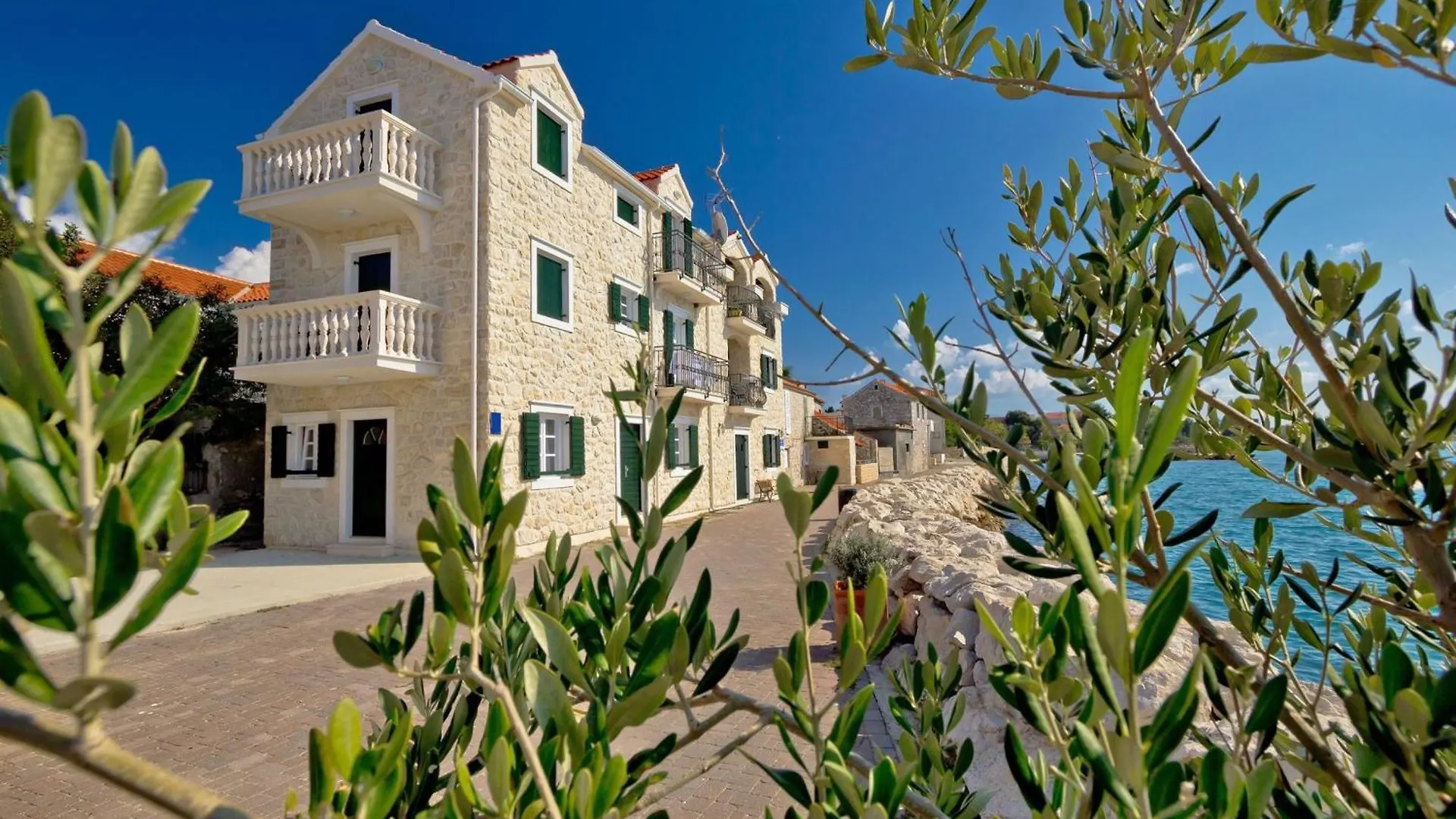 Family Friendly Pool House Ana - Happy Rentals Bibinje Holiday home